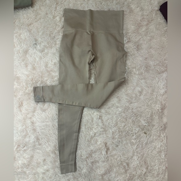 beige Set Active sculptflex leggings - Picture 2 of 2